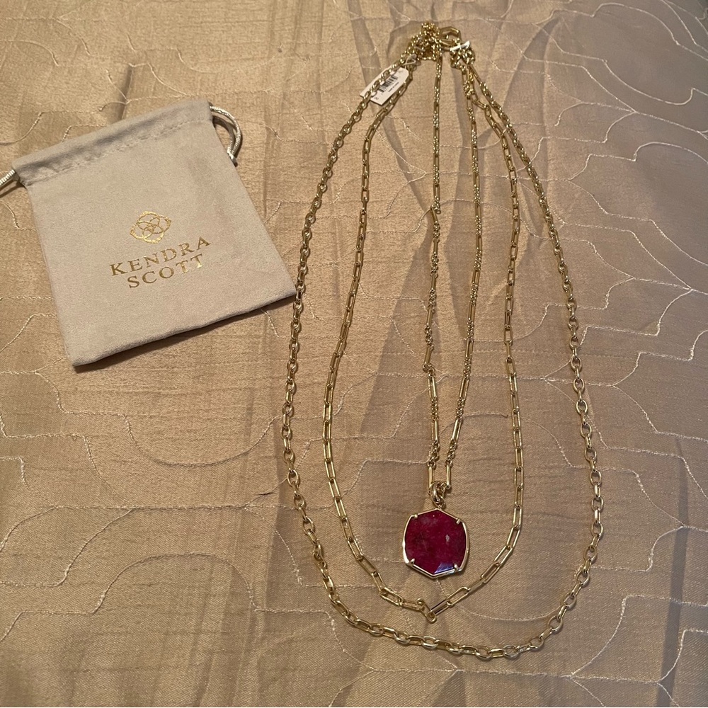 Kendra Scott Davis Multi-layer Necklace in Gold with Maroon Pendant